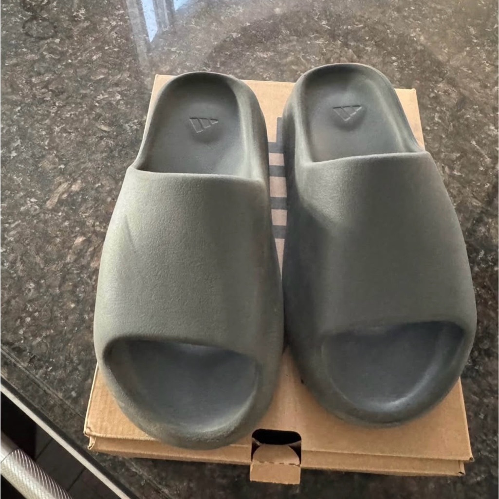 Adidas Yzy Slide Box